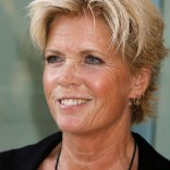 Actress and author Meredith Baxter co-chairs CLARE fundraiser