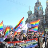 Gay rights activists in Russia (Photo via ComingOut)
